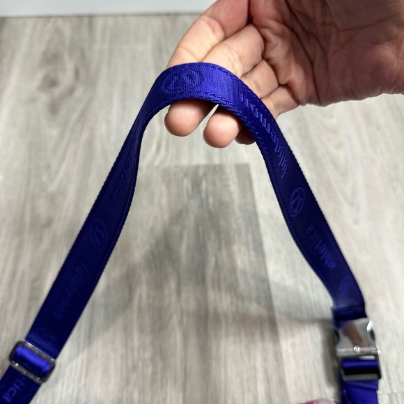 🦄🦄Lululemon Good Fortune Bag - Picture 16 of 16